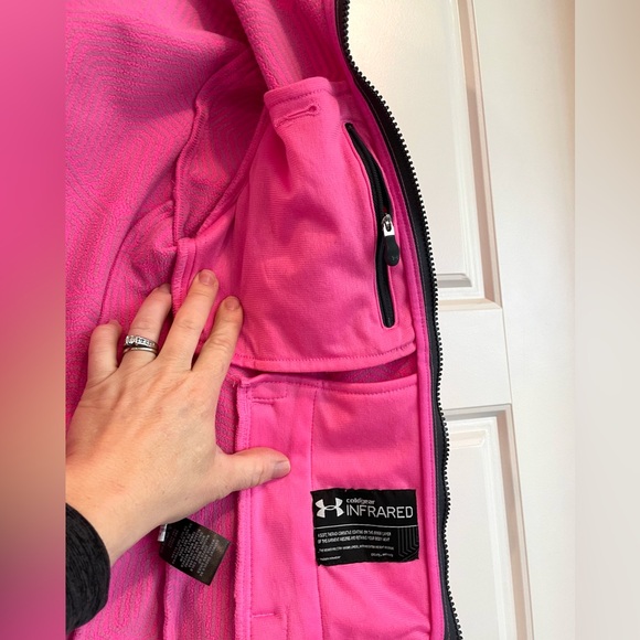 Girl’s ColdGear Under Armour Jacket - Picture 6 of 7